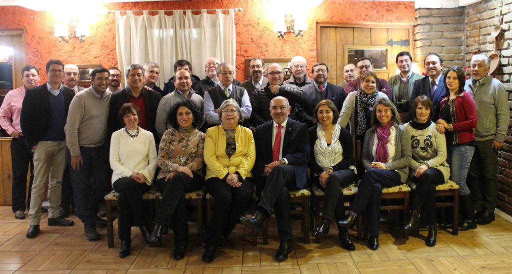 Adherentes de Benito Umaña organizaron encuentros de camaradería en Chillán y Concepción