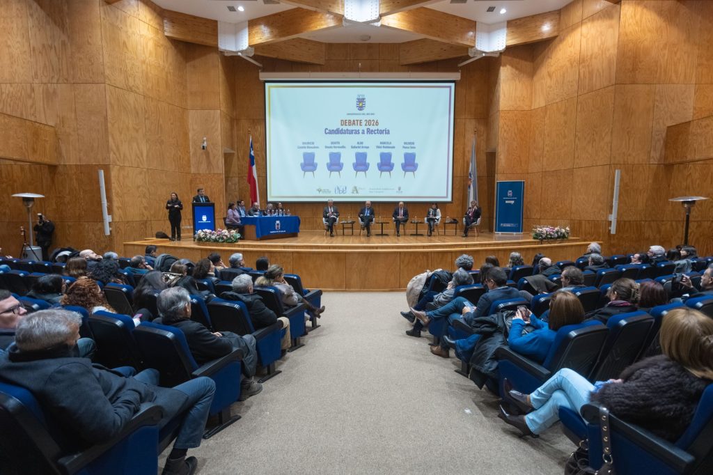 Candidaturas a Rectoría participaron en debates convocados por asociaciones de estamentos académico y administrativo